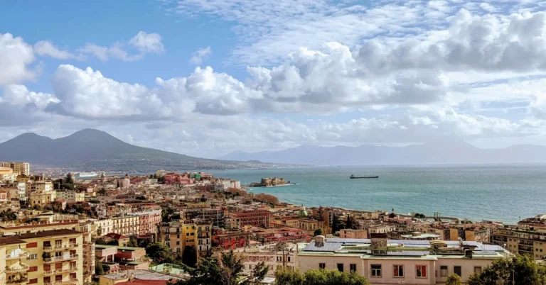 Napoli e il dono: una storia che ha origine lontane